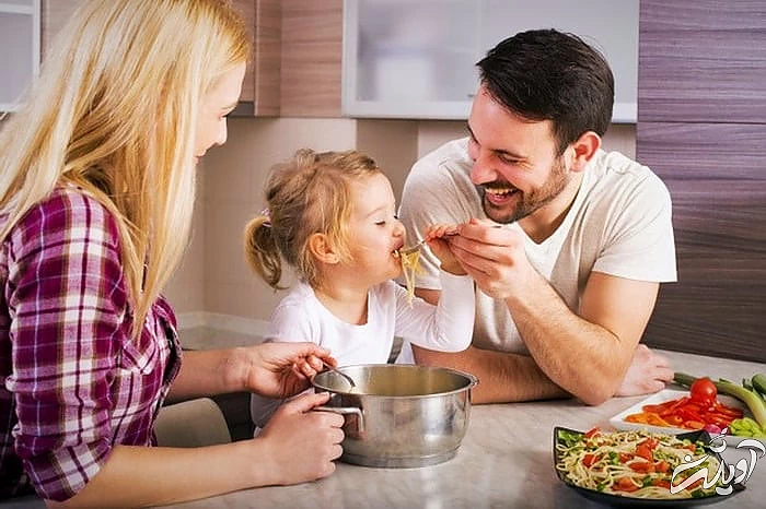 تربیت صحیح کودک غذا خوردن